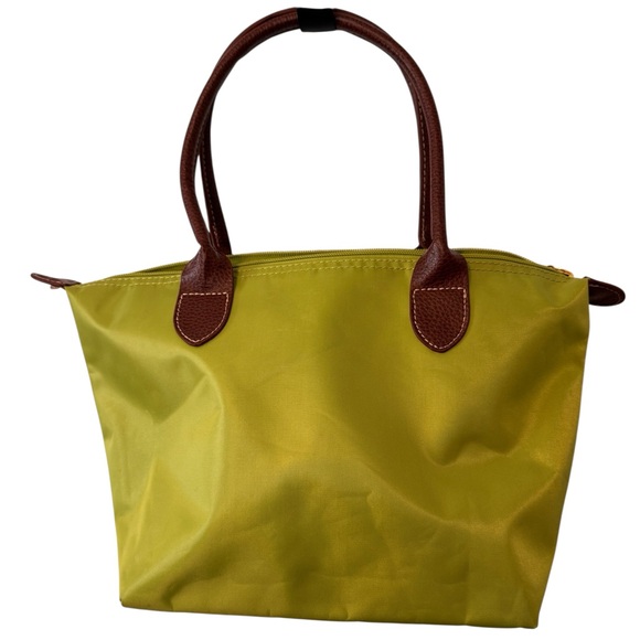 no name Handbags - Stylish LimeGreen Nylon Tote Bag Brown Faux Leather Handles NWTS lightweight